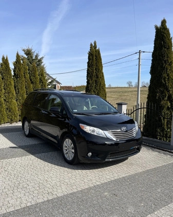 Toyota Sienna cena 89500 przebieg: 120000, rok produkcji 2014 z Kraków małe 56